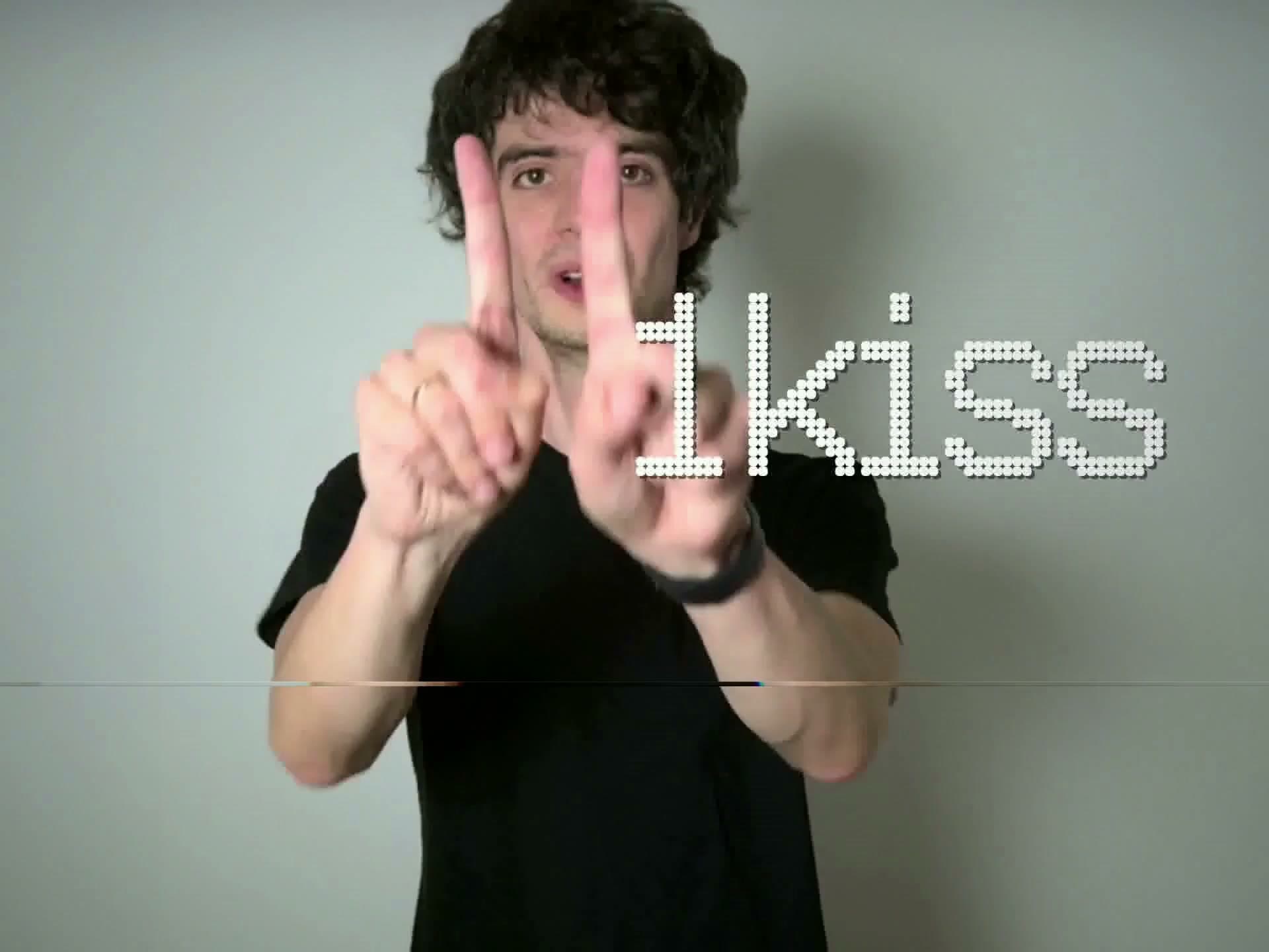 Maxwell Young performing 1kiss